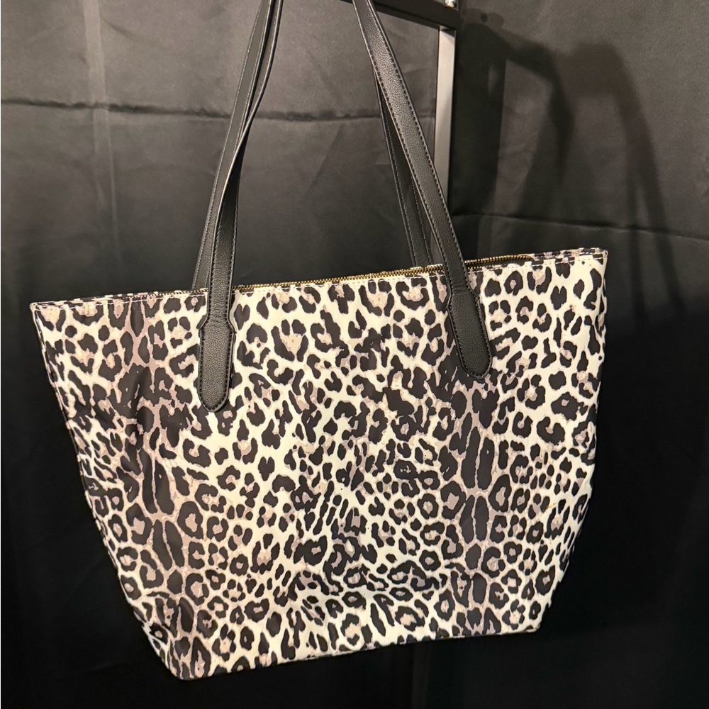 Guess U.S.A. Medium Size Leopard Print Tote Bag - Picture 2 of 7